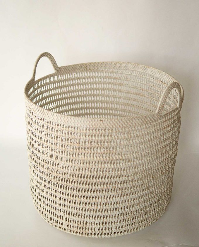 Καλάθι άσπρο ραττάν ύψος 38 cm