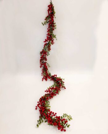 garland-berries-leafs-christmas-length-180cm-fireplace