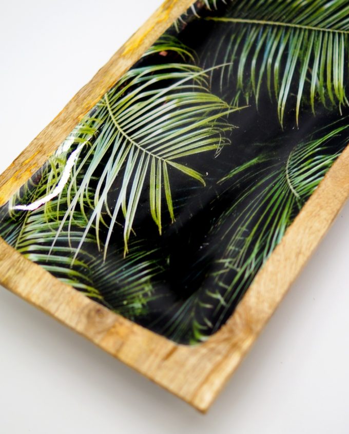 Platter wooden from Mango wood, light brown with inside leaves pattern