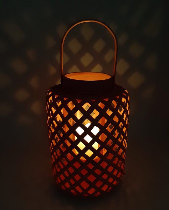 Lantern made of bamboo with glass included, in light pink color height 30cm