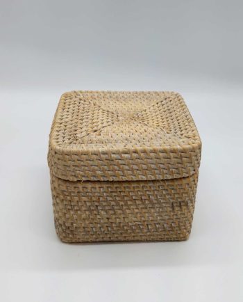 Box With Lid Rattan White Wash