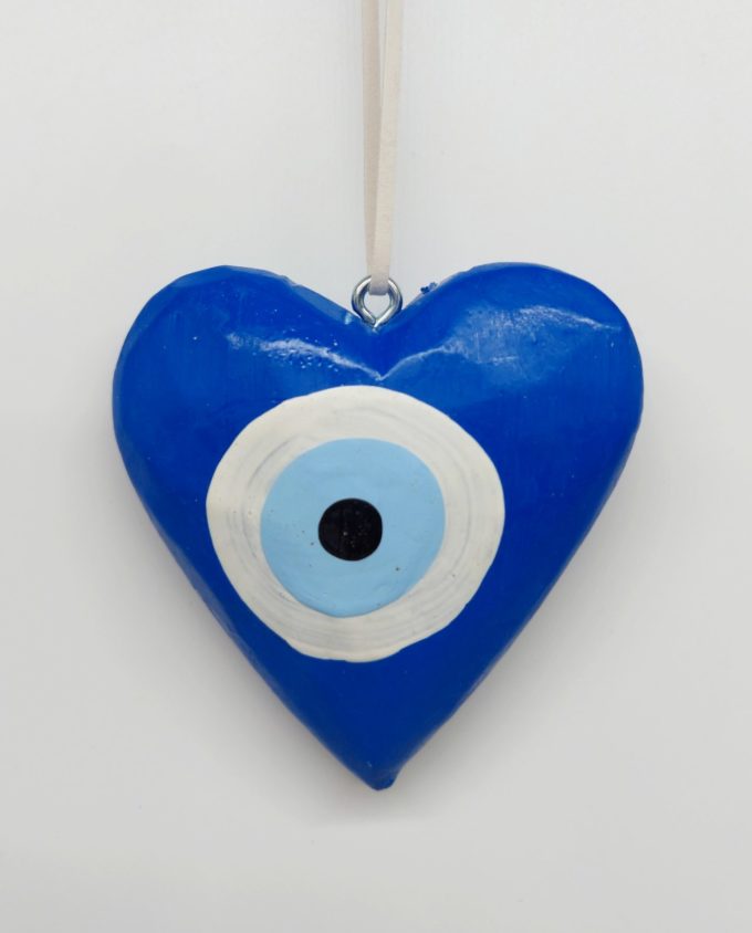 Καρδιά ματάκι μπλε ξύλινη χειροποίητη ζωγραφισμένη στο χέρι διαμέτρου 8 cm