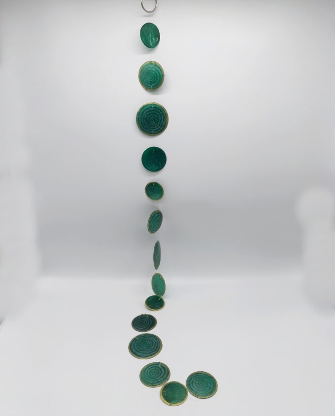 Garland Mother of Pearl Dark Green