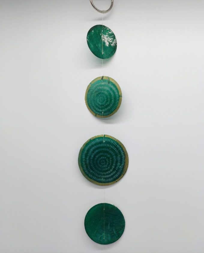 Garland Mother of Pearl Dark Green
