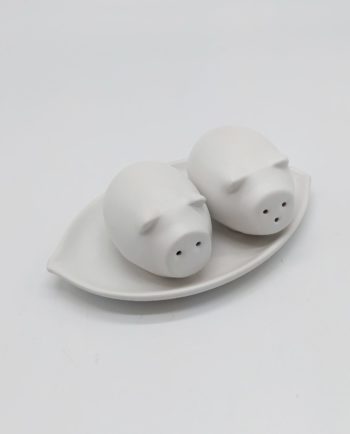 Salt and pepper ceramic with base piggies