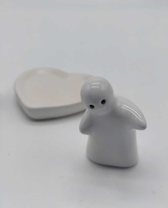 Salt & Pepper Ceramic "Hug"