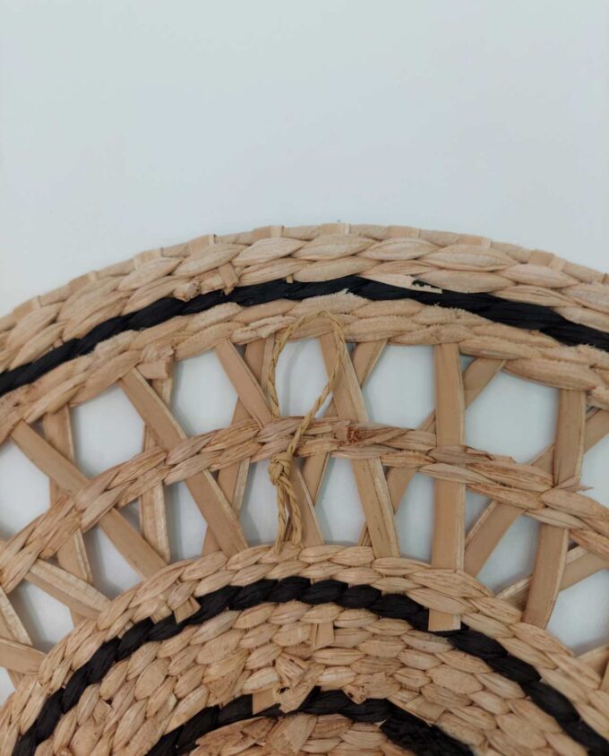 Handwoven Round Palm Leaf Platte Diam. 35 cm III